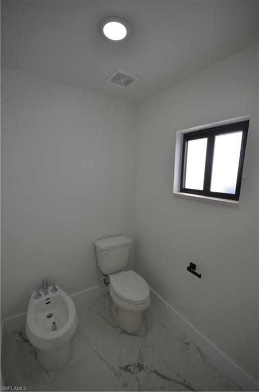 1242 Hathor St E Property Photo 44