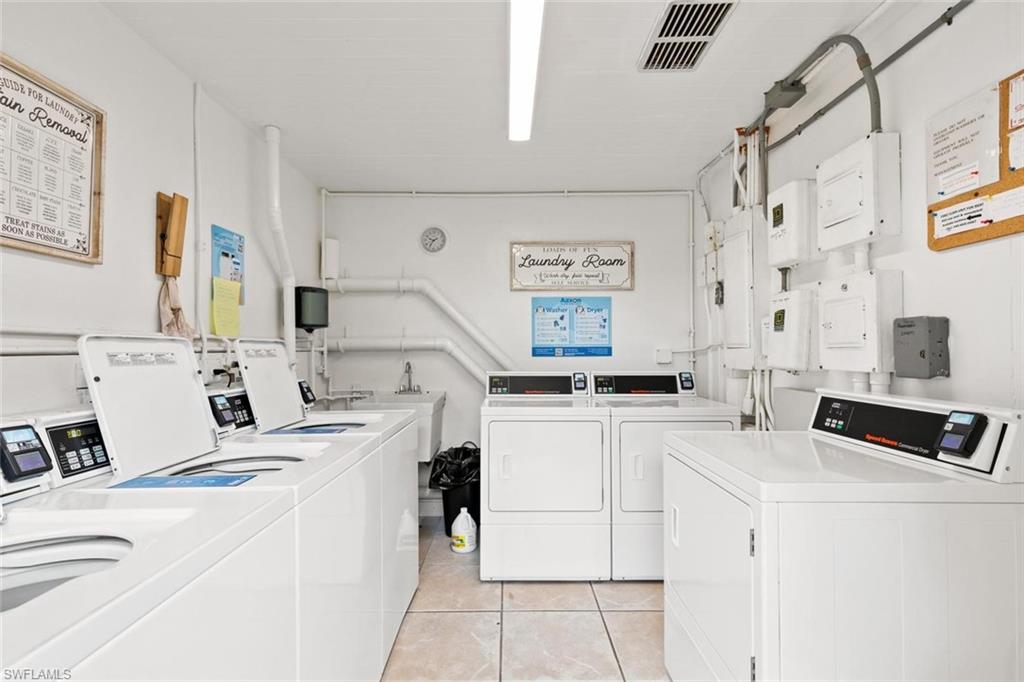 1215 Edington Pl # 4x Property Photo 32