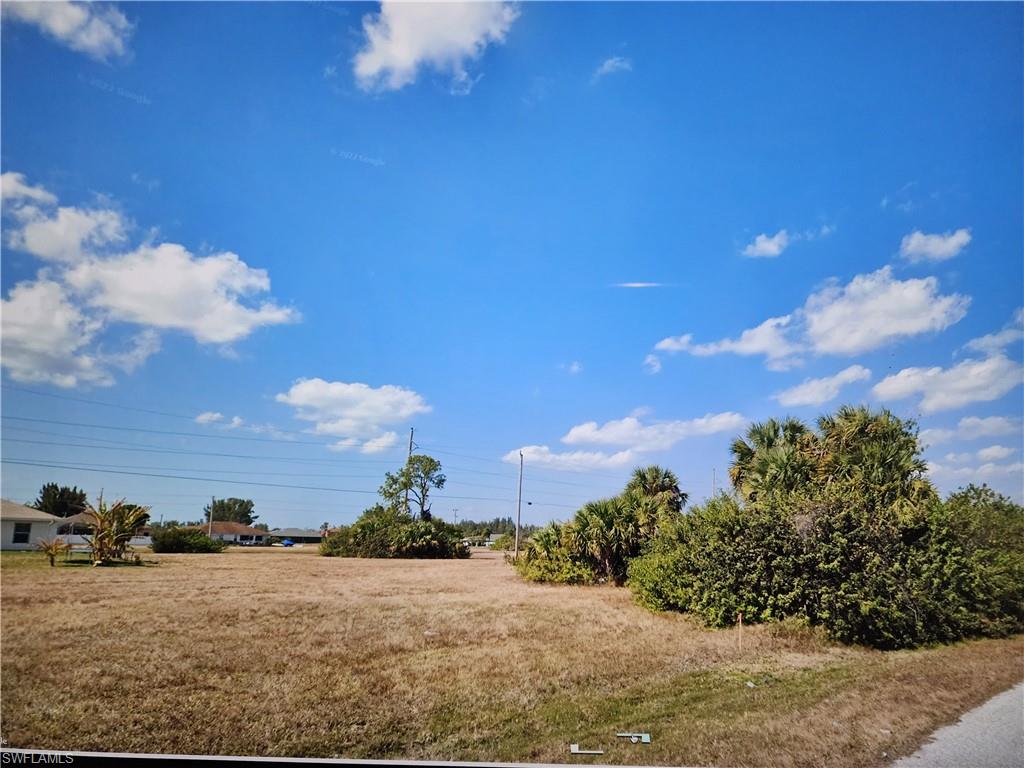 820 Nw 24th Ave Property Photo 1