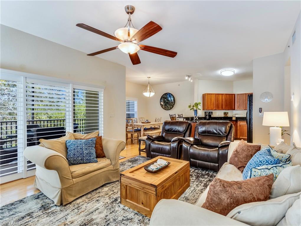 10060 Lake Cove Dr # 102 Property Photo 7