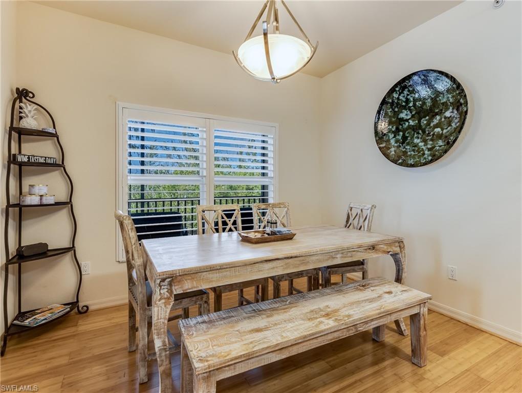 10060 Lake Cove Dr # 102 Property Photo 9