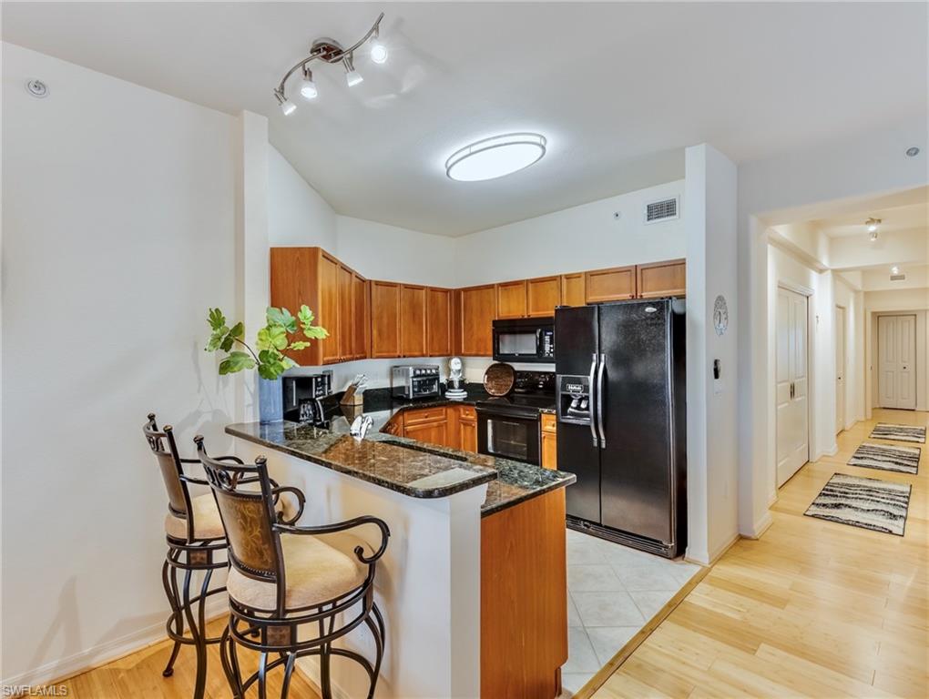 10060 Lake Cove Dr # 102 Property Photo 10