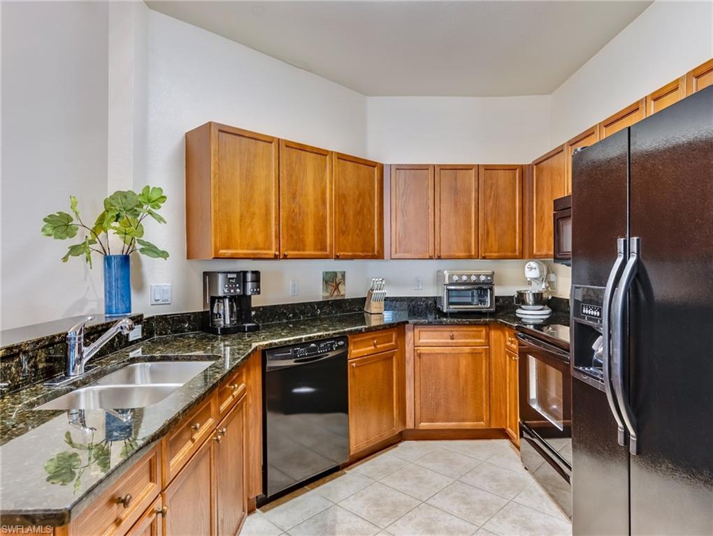 10060 Lake Cove Dr # 102 Property Photo 12