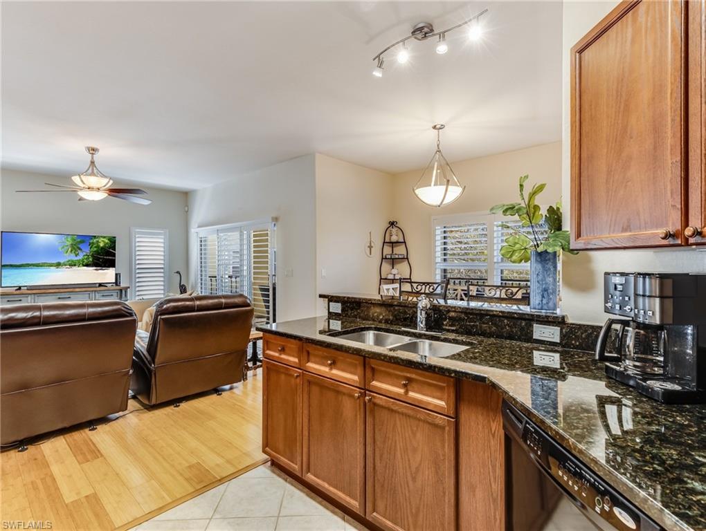 10060 Lake Cove Dr # 102 Property Photo 13
