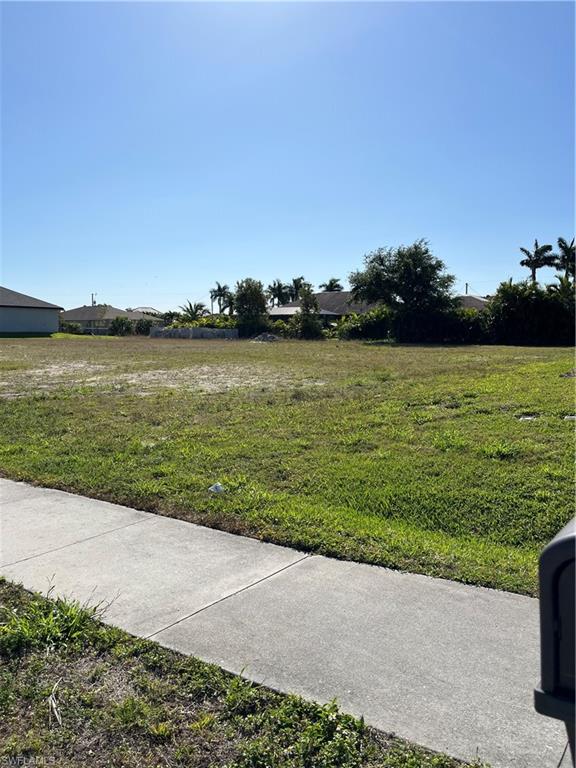 2810 Surfside Blvd Property Photo 2