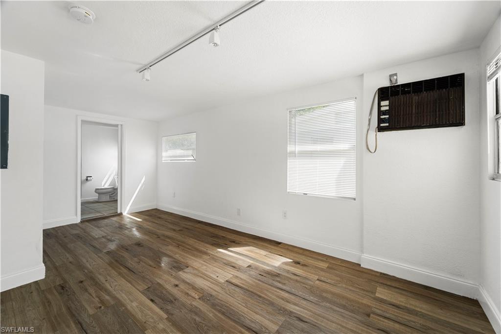 2345 Floyd St Property Photo 22