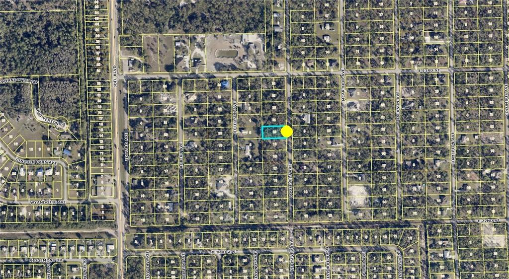 2215 Roosevelt Ave Property Photo 2