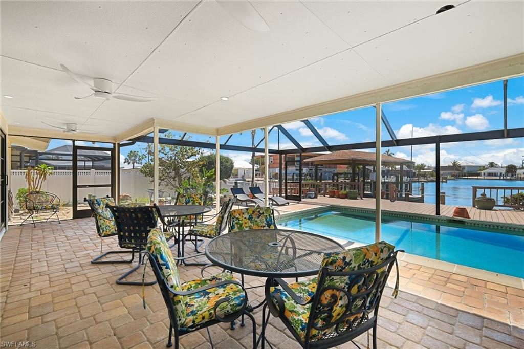 120 Albatross St Property Photo 24