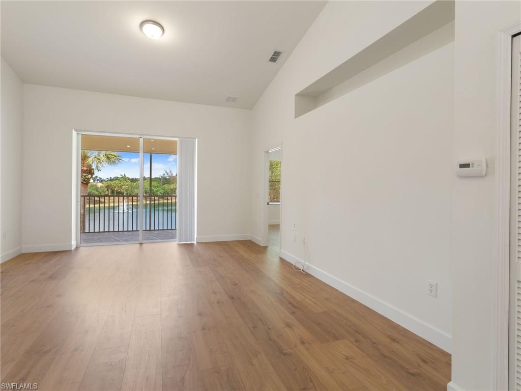 445 Robin Hood Cir # 202 Property Photo 7