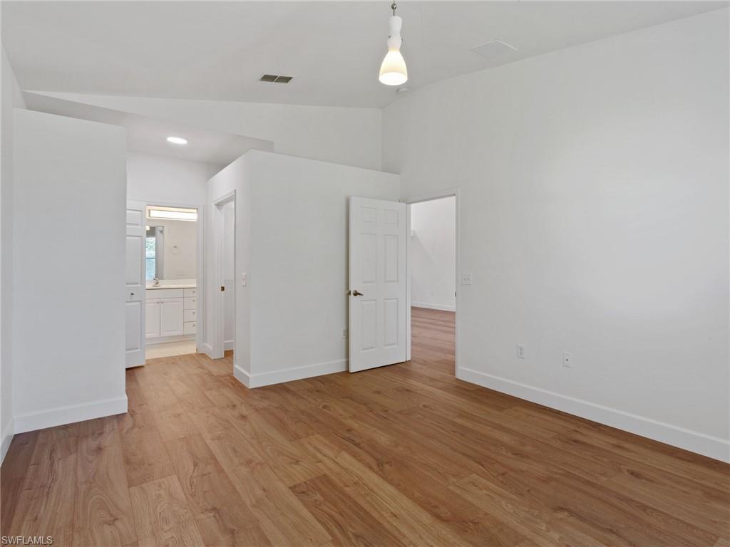 445 Robin Hood Cir # 202 Property Photo 9