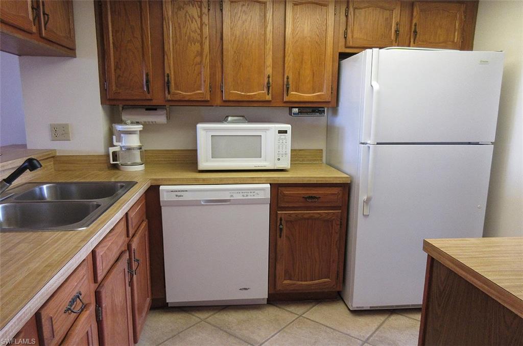 4265 Bay Beach Ln # 524 Property Photo 10