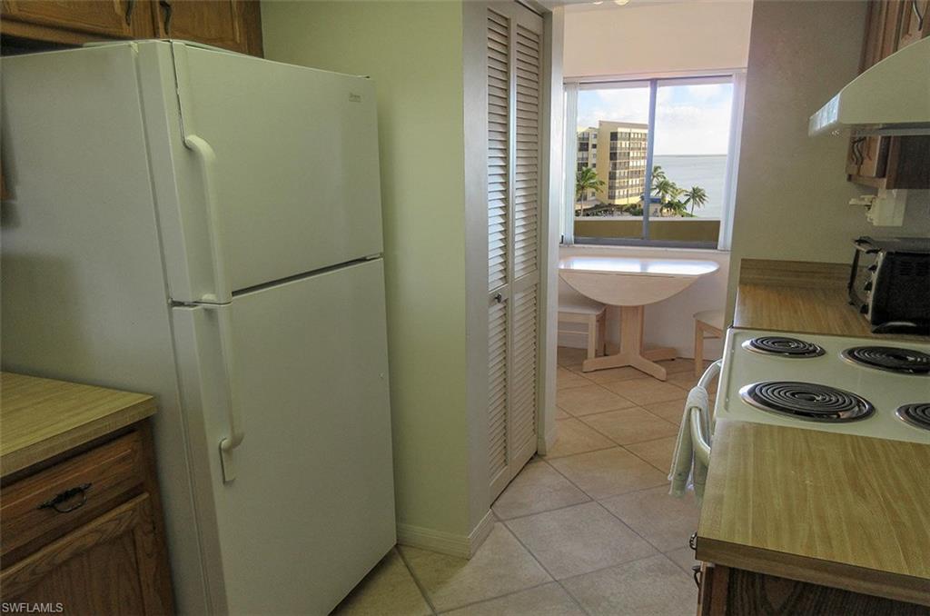 4265 Bay Beach Ln # 524 Property Photo 12