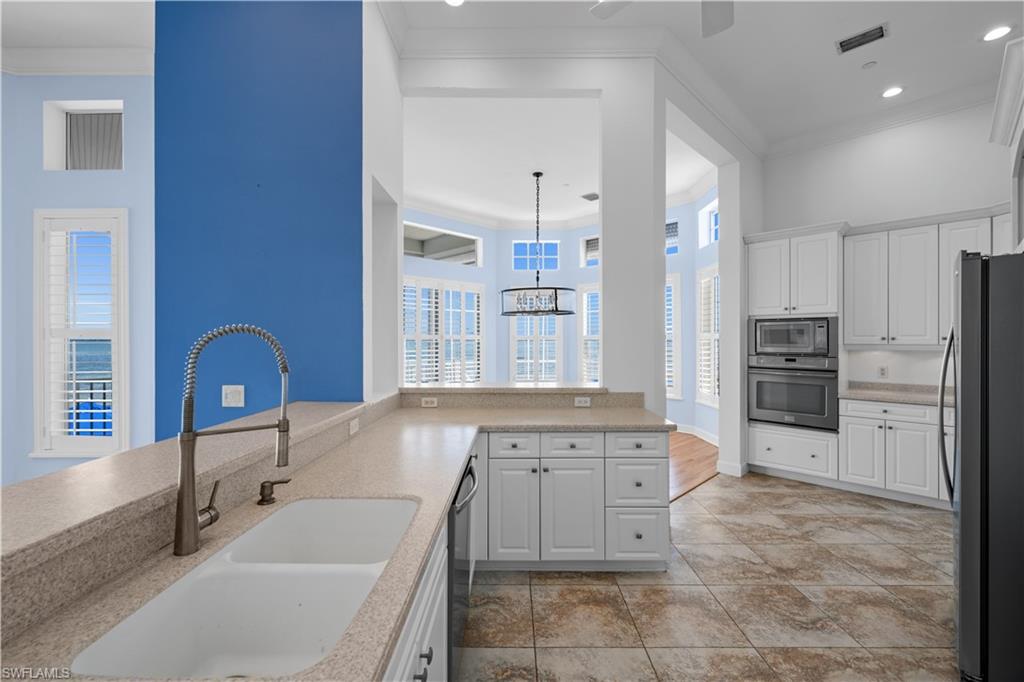 2272 Macadamia Ln Property Photo 26