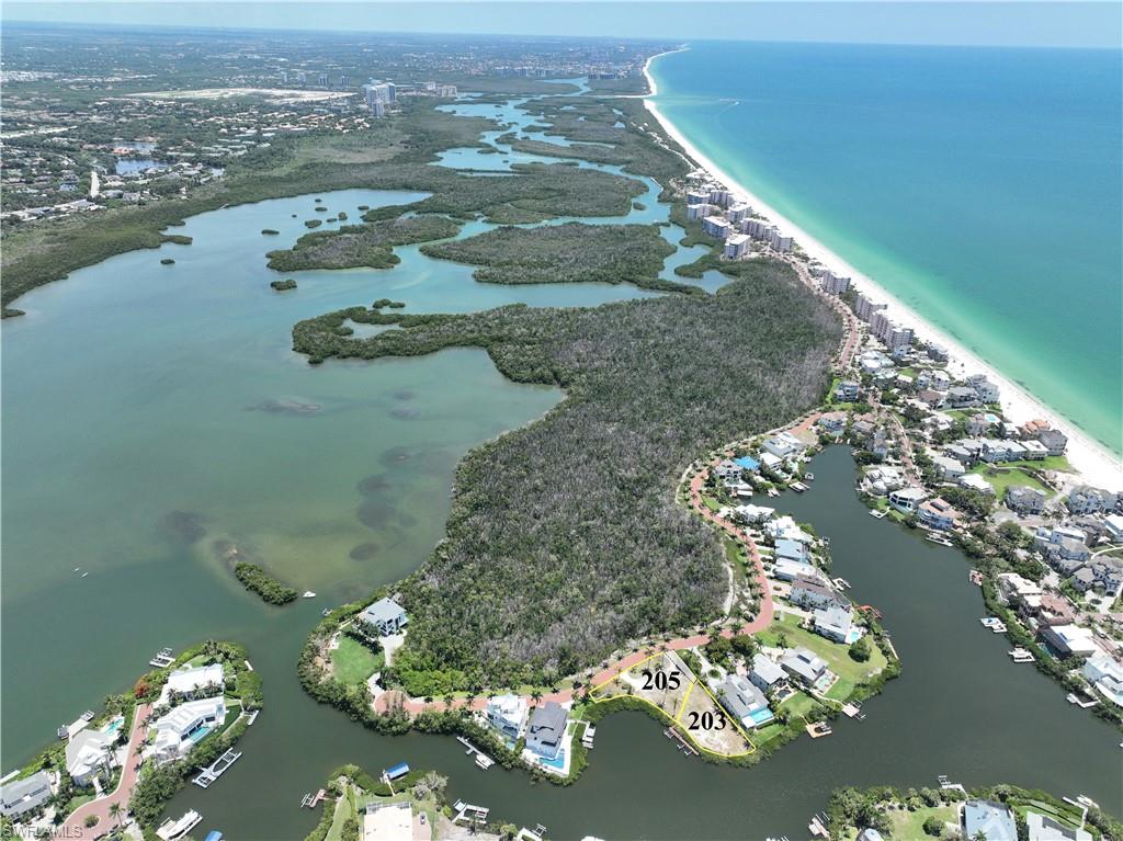 203 Bayfront Dr Property Photo 5