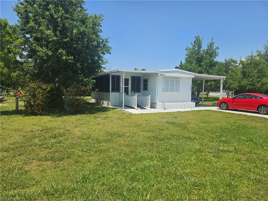 863 Manatee Rd Property Photo 3