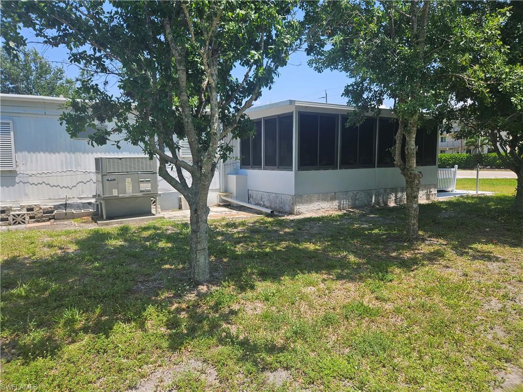 863 Manatee Rd Property Photo 4