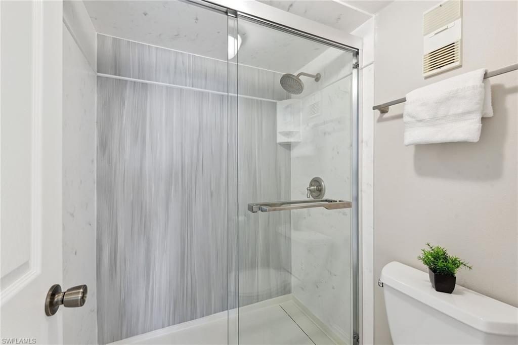 380 Seaview Ct # 1607 Property Photo 12