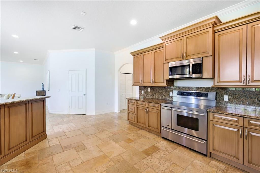 3180 Safe Harbor Dr Property Photo 5