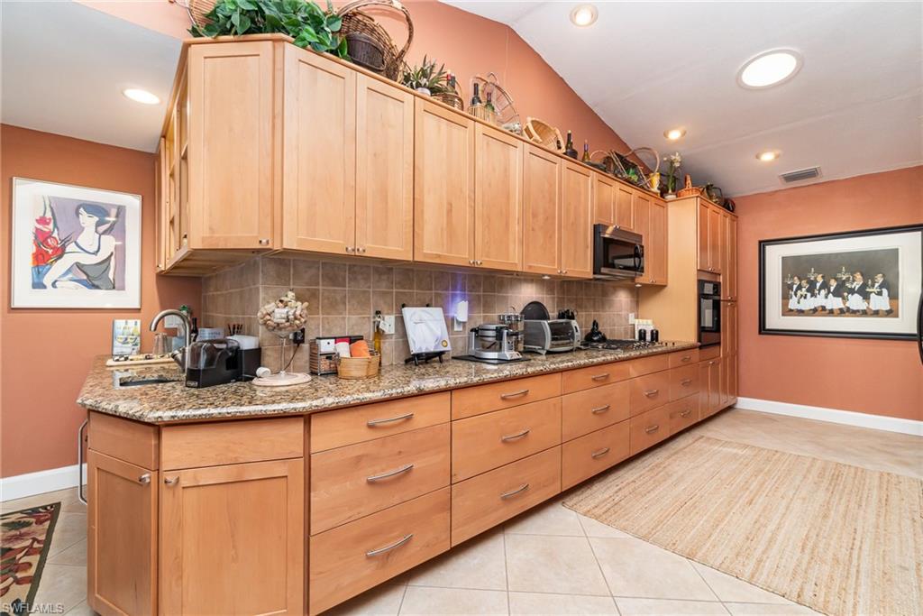 15854 Gleneagle Ct Property Photo 14