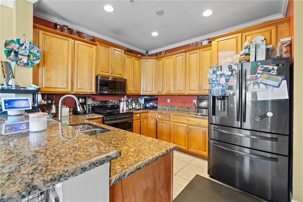 311 Copeland Ave S # 202 Property Photo 8