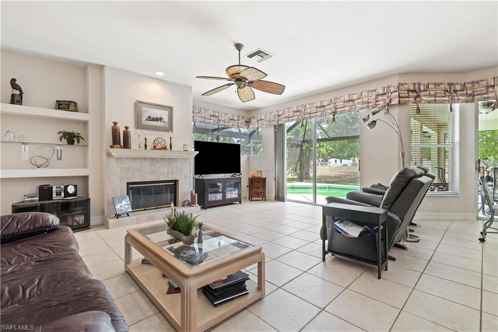 1911 Lagoon Ln Property Photo 8