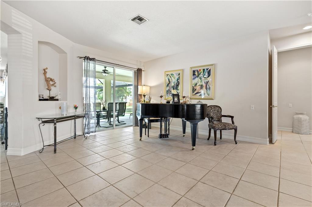 1911 Lagoon Ln Property Photo 14