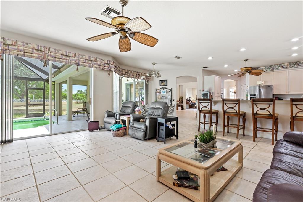 1911 Lagoon Ln Property Photo 24