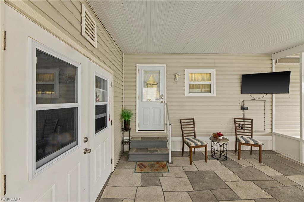 339 Shoreland Dr Property Photo 37