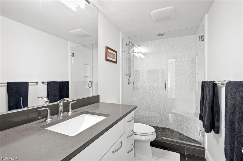 240 Seaview Ct # 211 Property Photo 15
