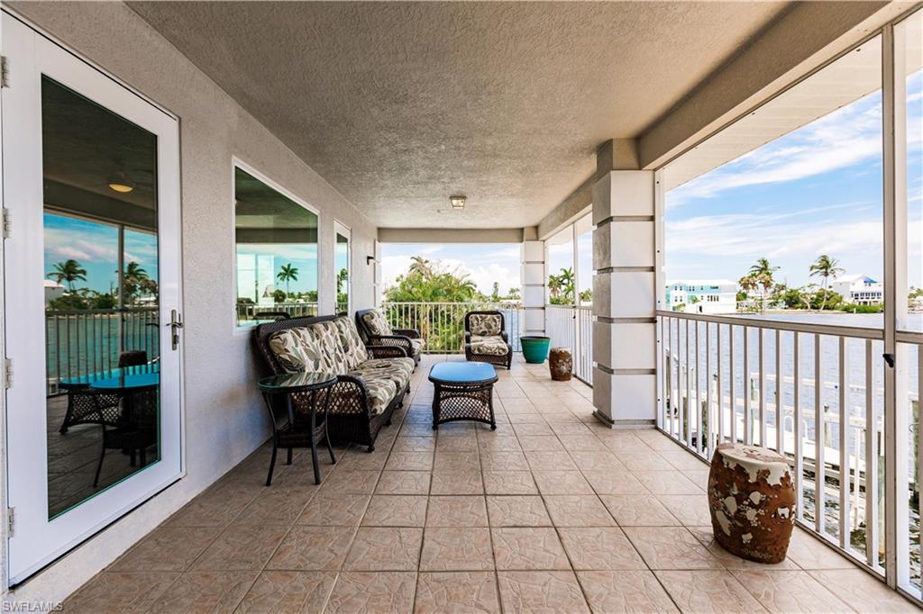 11593 Island Ave Property Photo 31