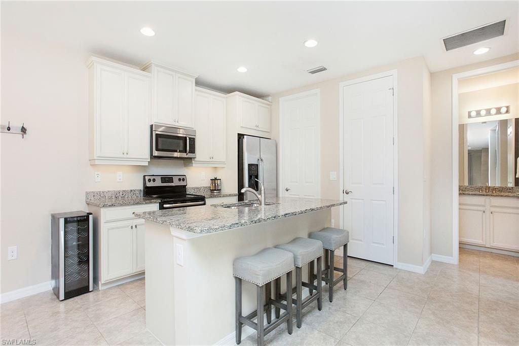 14915 Edgewater Cir Property Photo 12