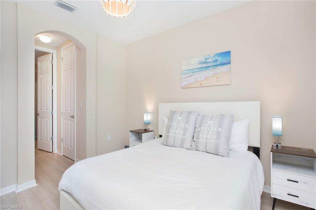 14915 Edgewater Cir Property Photo 16