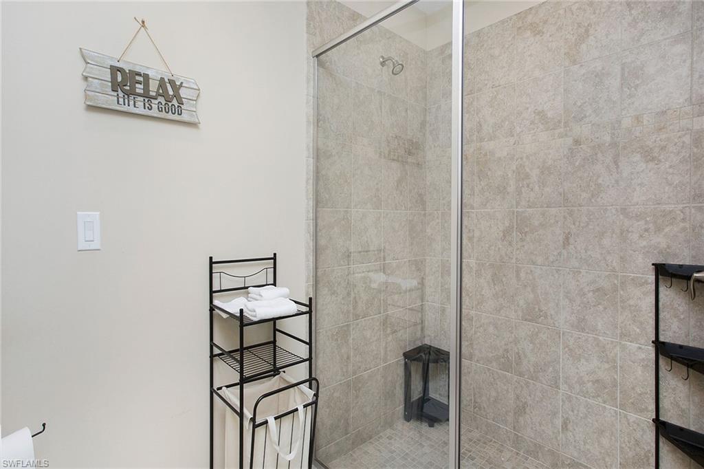 14915 Edgewater Cir Property Photo 18