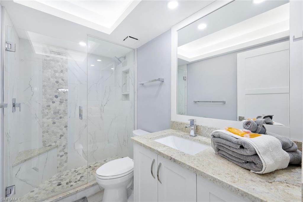 320 Seaview Ct # 1801 Property Photo 16