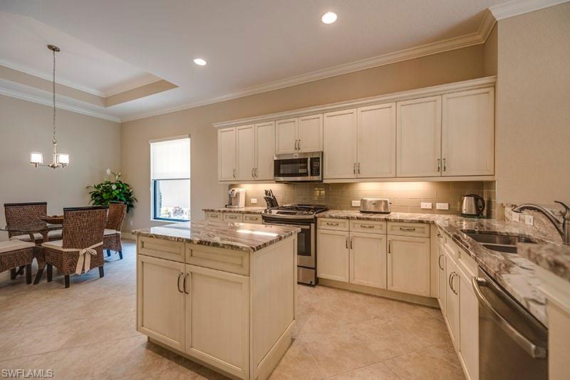 6564 Roma Way Property Photo 8