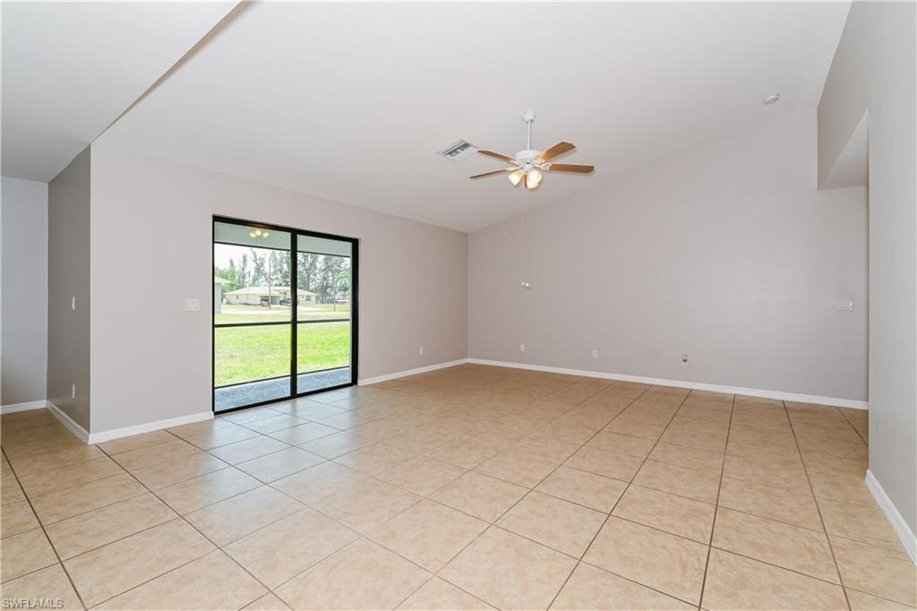 1606 Sw 27th Ter Property Photo 4