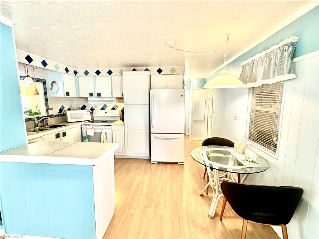 27373 Pauline Dr Property Photo 10