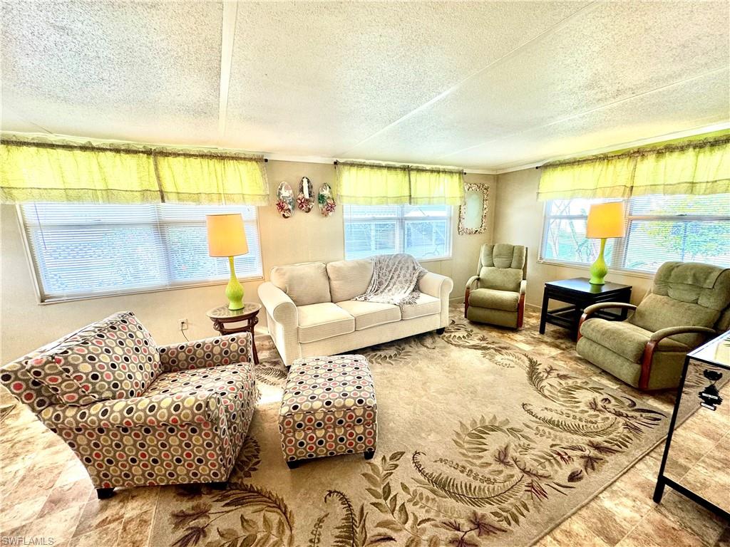 27373 Pauline Dr Property Photo 13