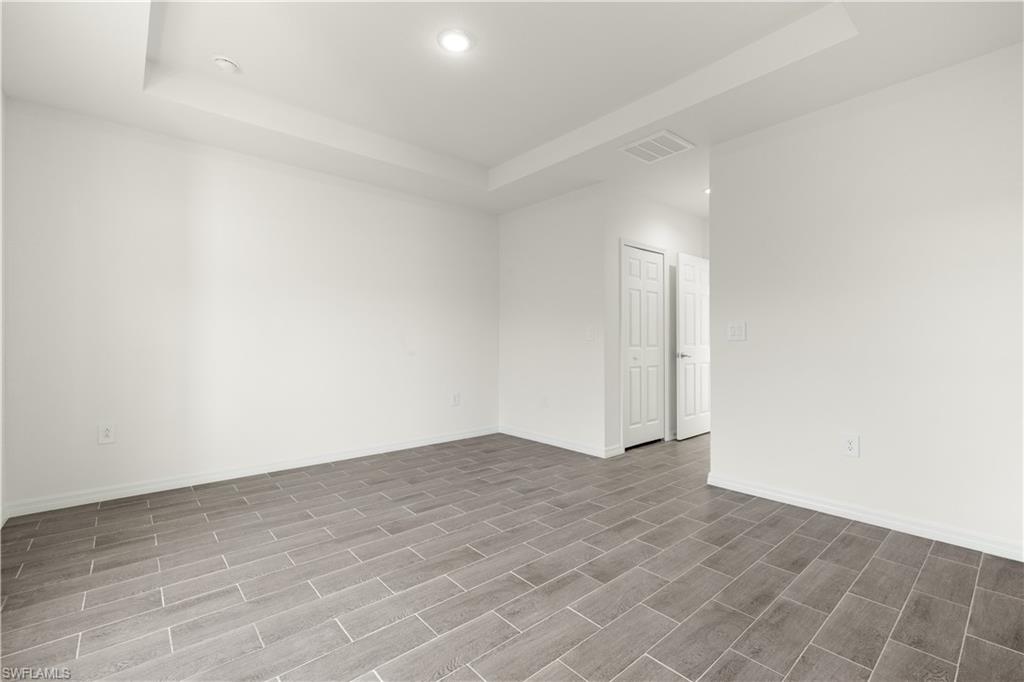 105 Plainview St Property Photo 6