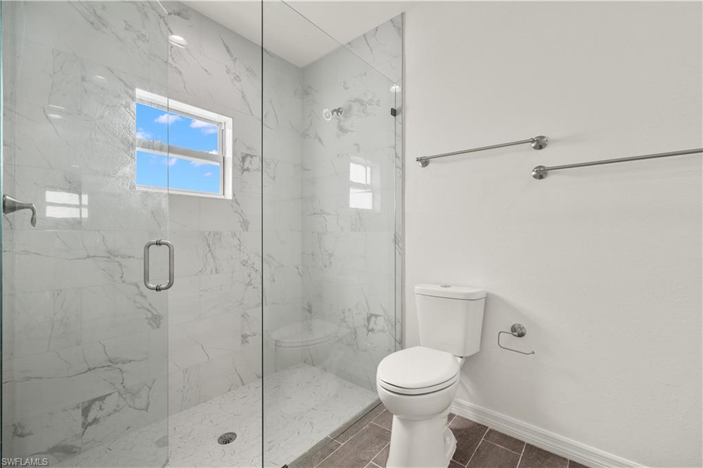 105 Plainview St Property Photo 8