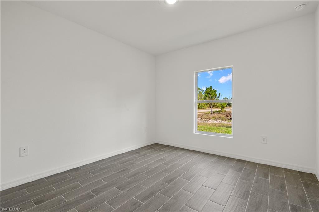 105 Plainview St Property Photo 11