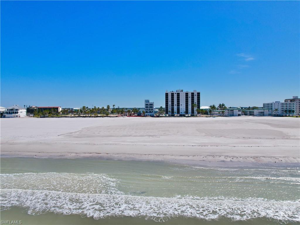 6230 Estero Blvd # 302 Property Photo 27