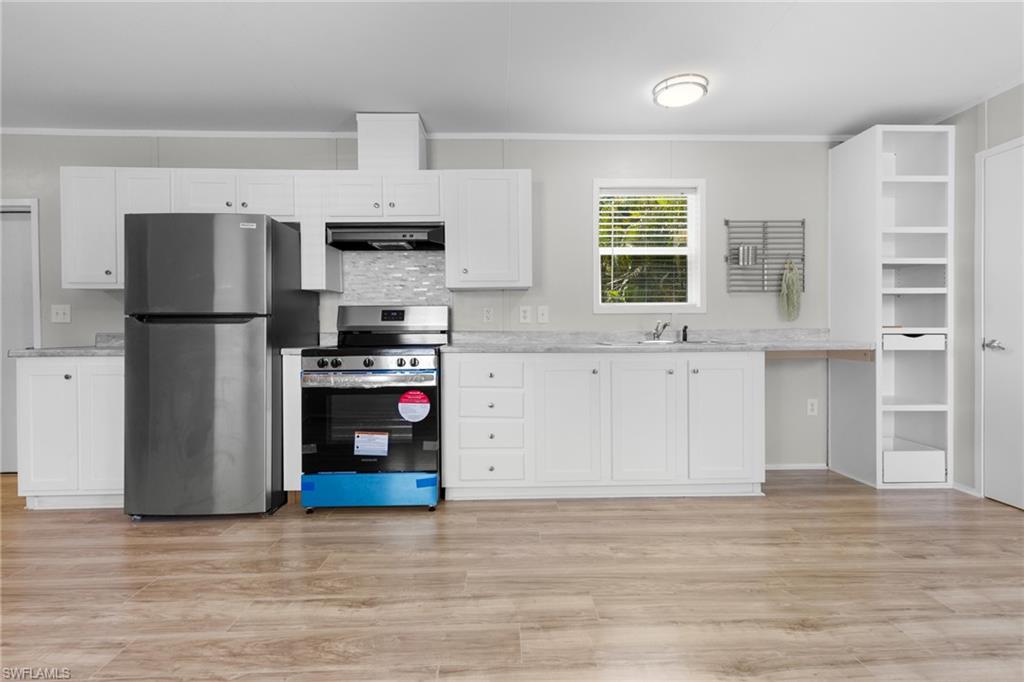 5911 Eastling Dr Property Photo 3