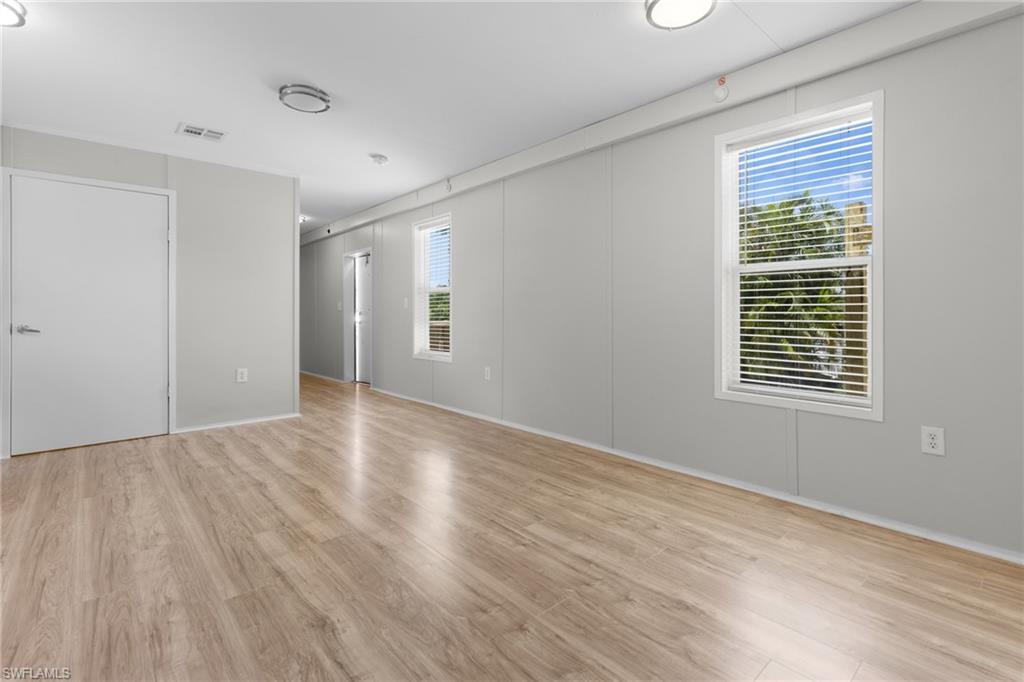 5911 Eastling Dr Property Photo 4
