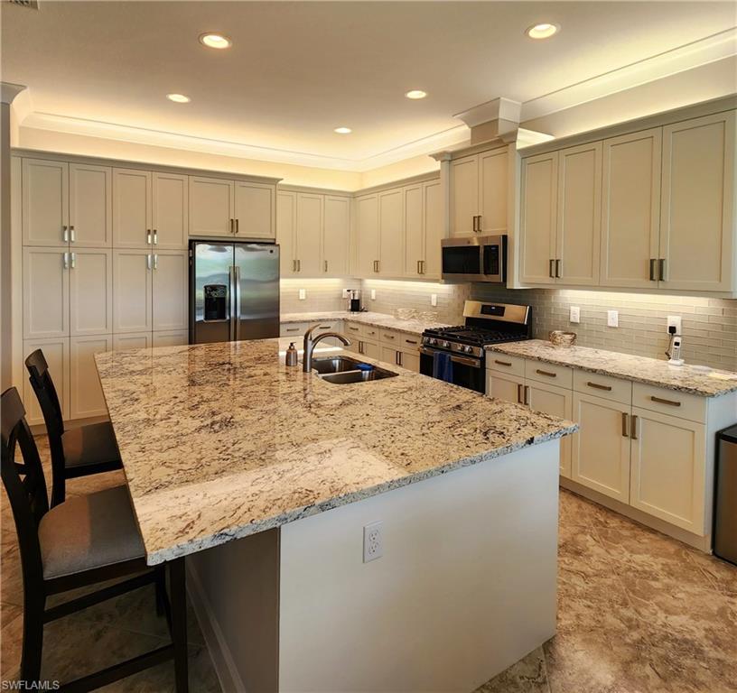 16463 Orinda Way Property Photo 8