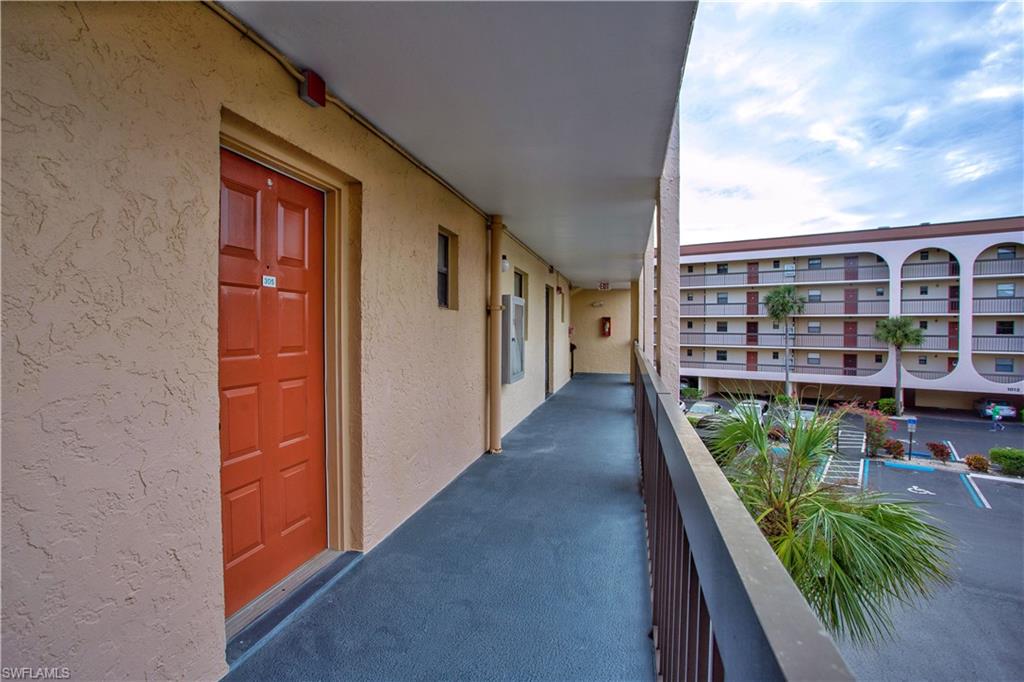 1015 Anglers Cv # 305 Property Photo 8