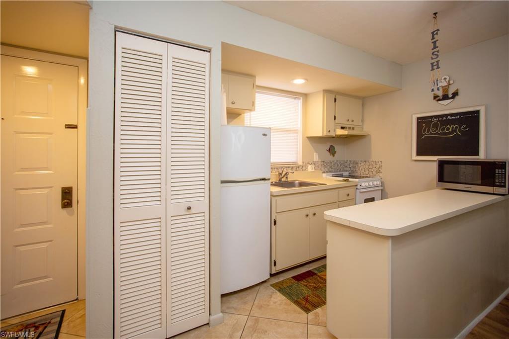 1015 Anglers Cv # 305 Property Photo 17