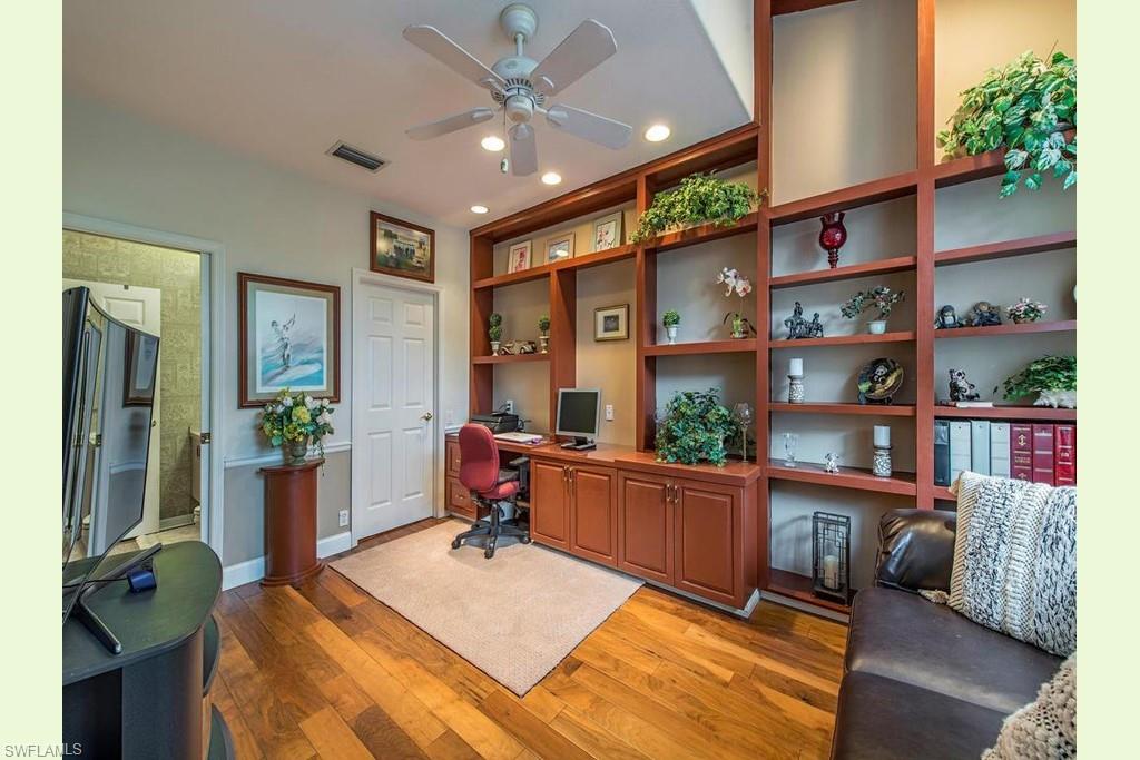 5755 Persimmon Way Property Photo 10