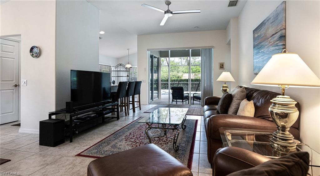 10082 Oakhurst Way Property Photo 5