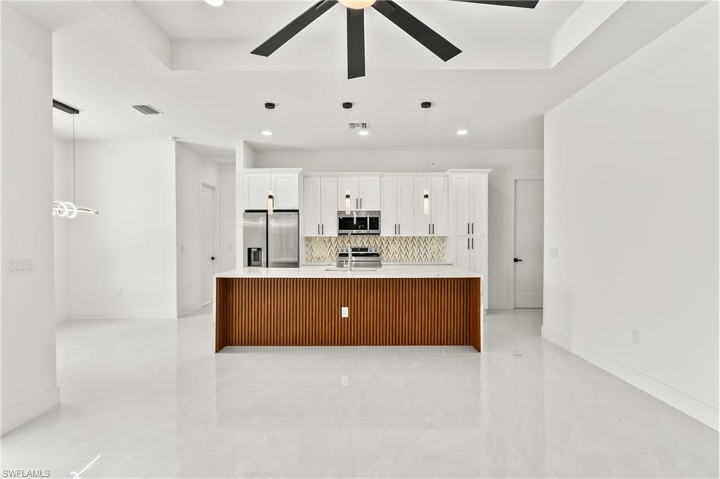 1809 Sw Trafalgar Pkwy Property Photo 8